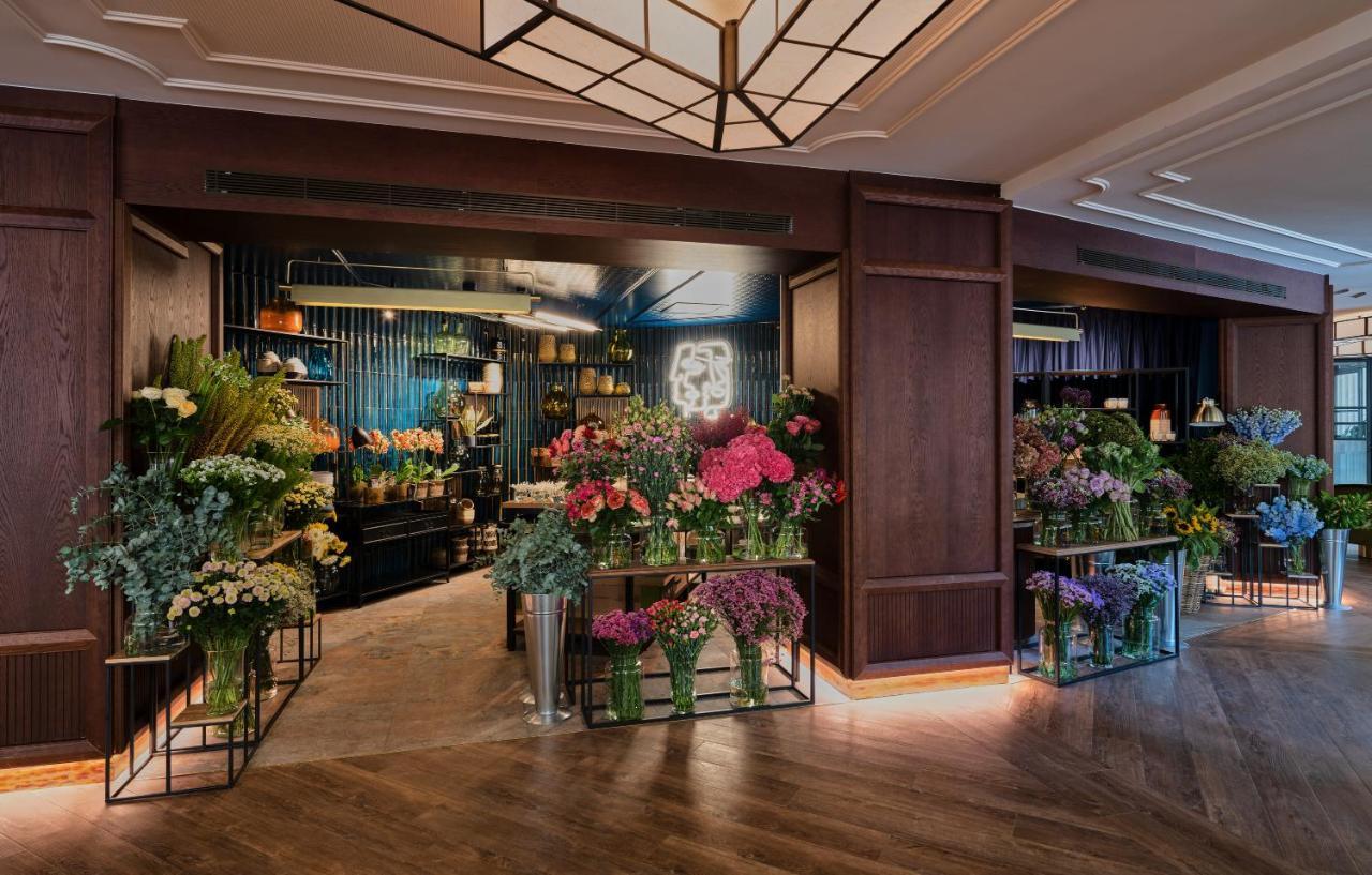 Only You Hotel Valenza Esterno foto The Flower Bar at The St. Regis Mumbai