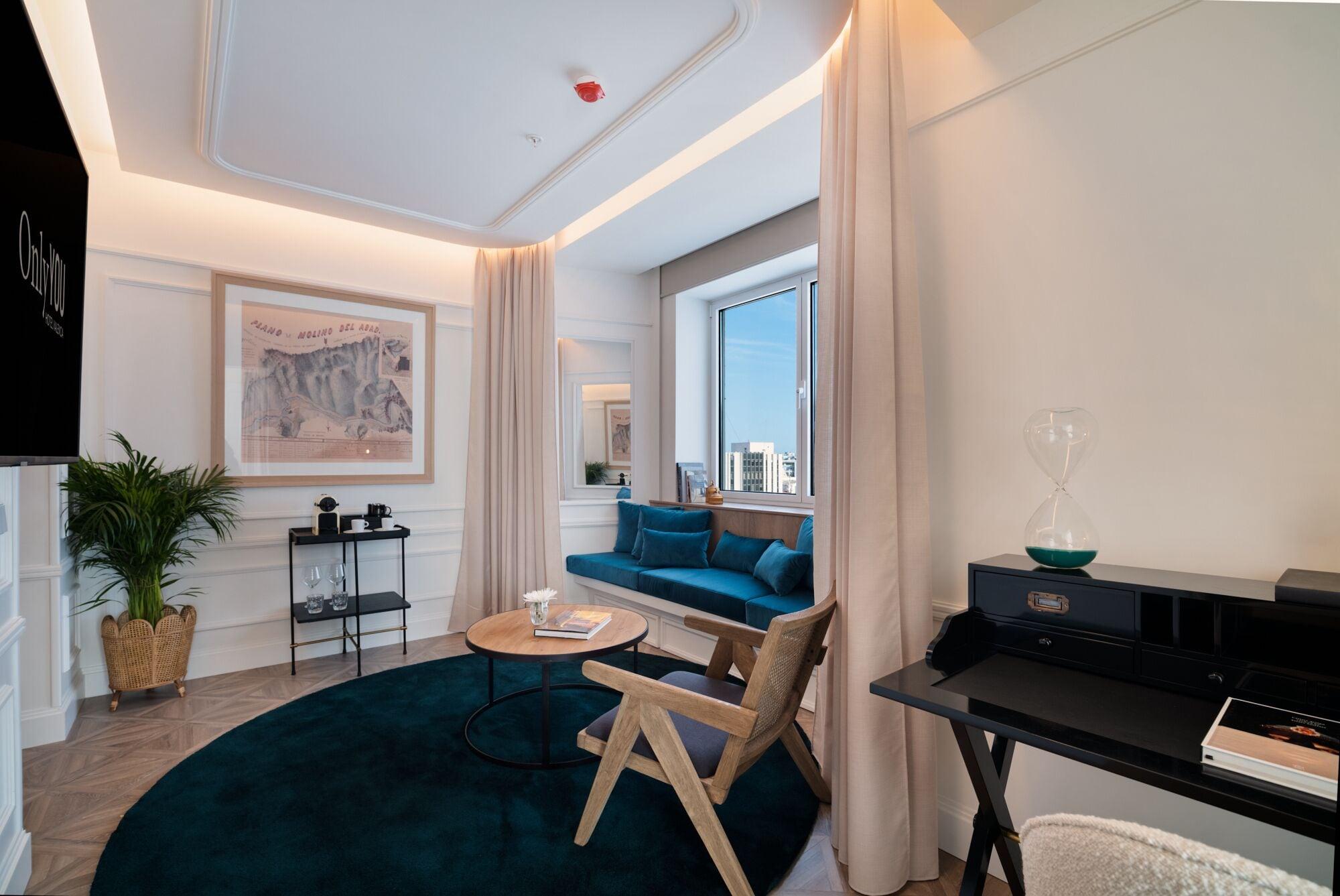 Only You Hotel Valenza Esterno foto A suite at the hotel