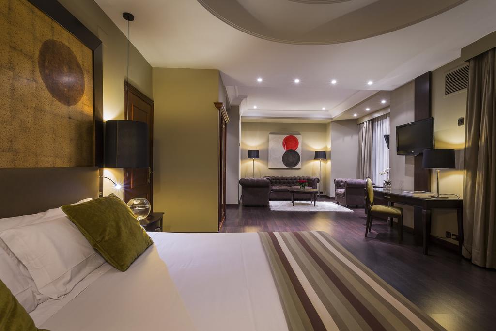 Only You Hotel Valenza Esterno foto Suite